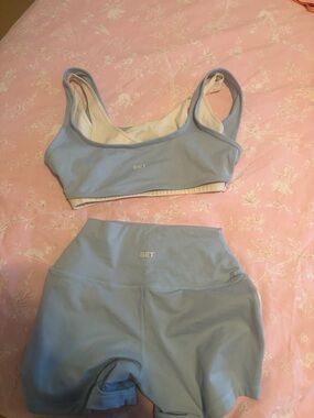 Women's SET Light Blue Sports Bra - Medium Support